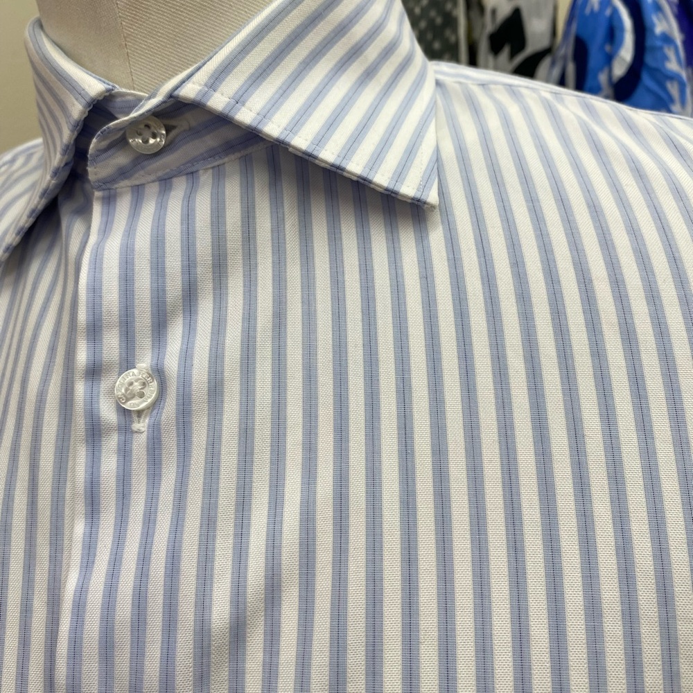 CAROLINA HERRERA 100% cotton dress shirt. Blue and white striped.